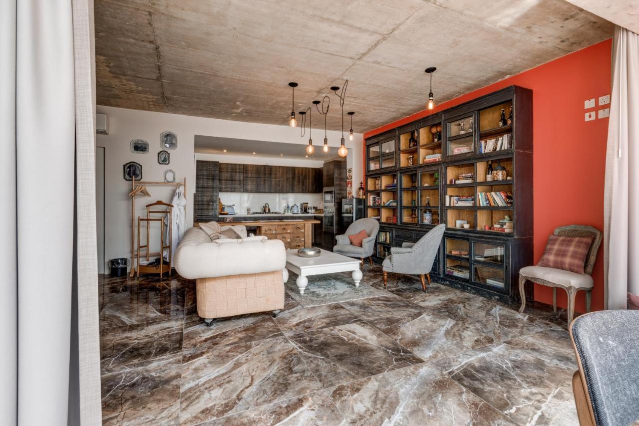 Talbot And Bons Deluxe Studio Flat Gudja Esterno foto